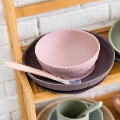 Nattou Lasten Silikoninen Astiasto, 3osaa, Dusty Pink 5 Nattou Lasten Silikoninen Astiasto, 3osaa, Dusty Pink -BIBS shop nattou lasten silikoninen astiasto 3osaa dusty pink 2